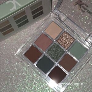 NWT YC Collection Selah Eyeshadow Palette